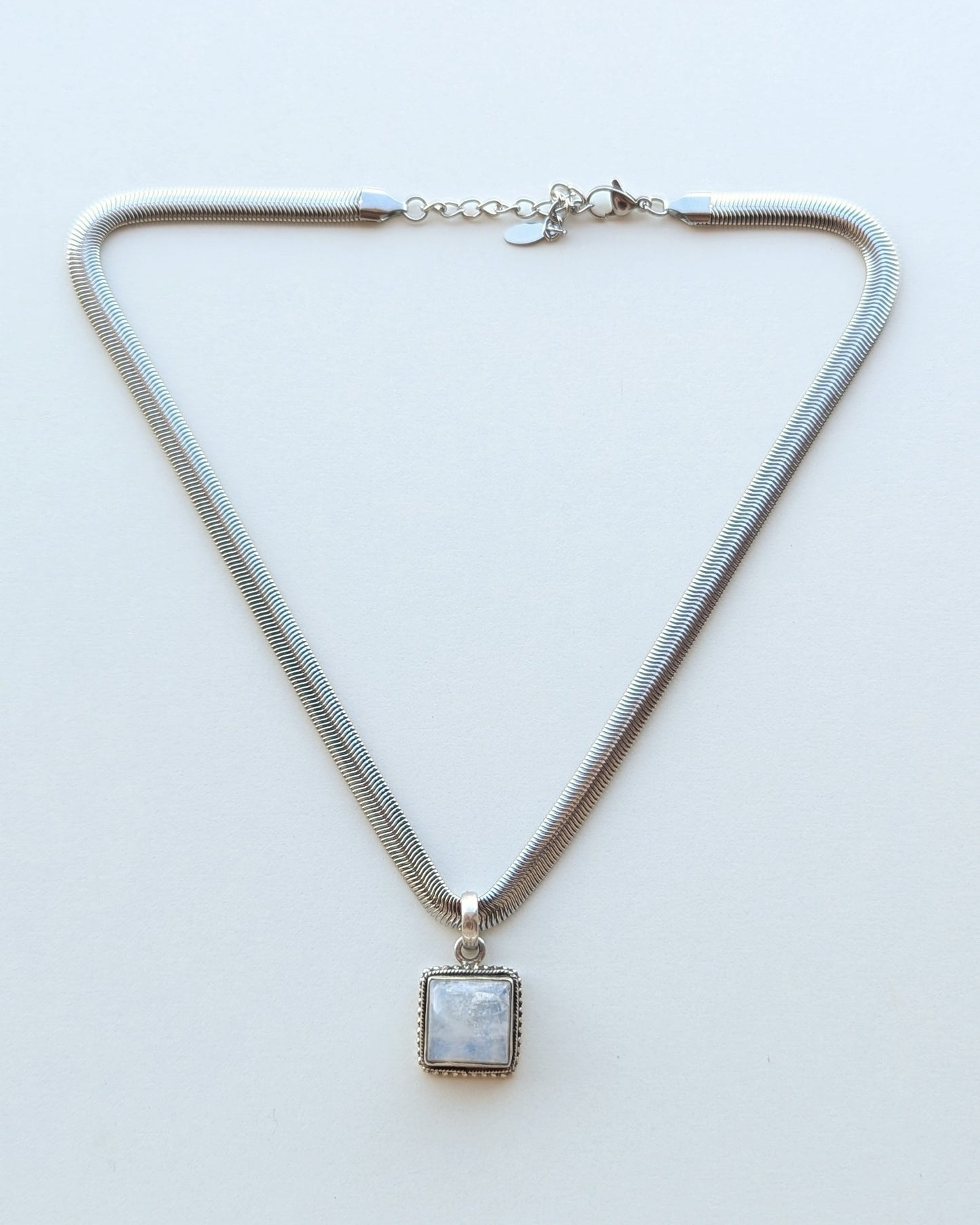 Collana Snake pietra di luna