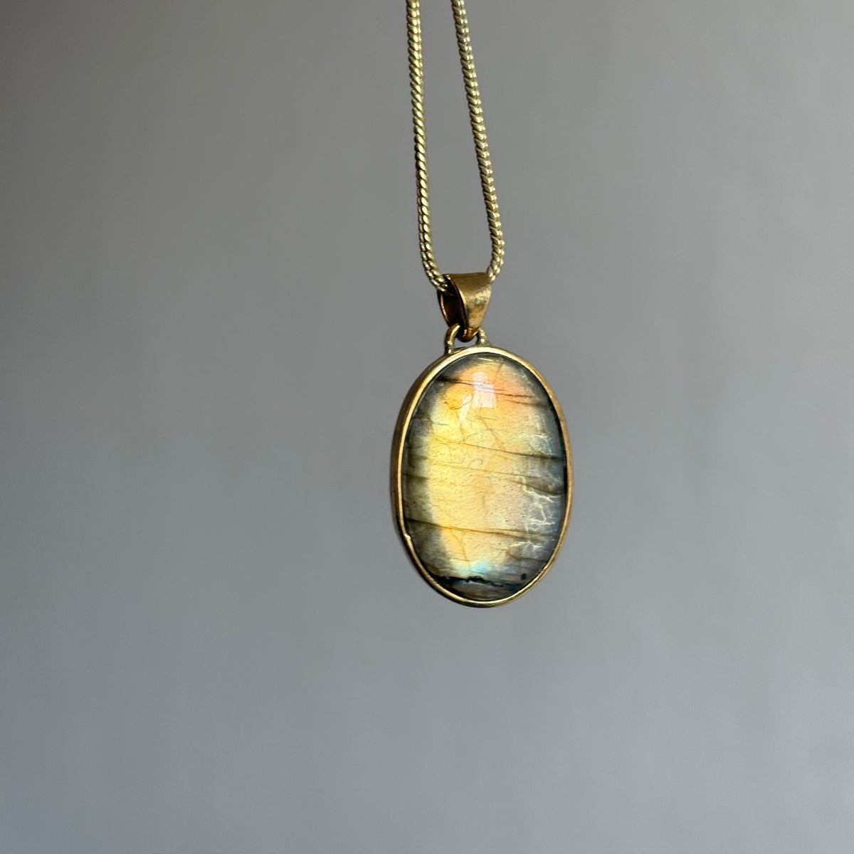 Ciondoli labradorite dorata