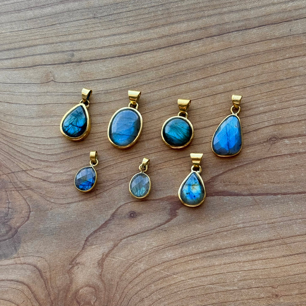 Ciondoli labradorite blu