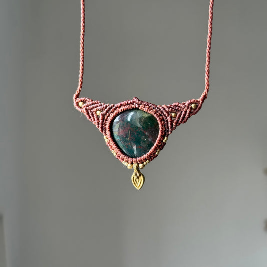 Collana macramè eliotropio