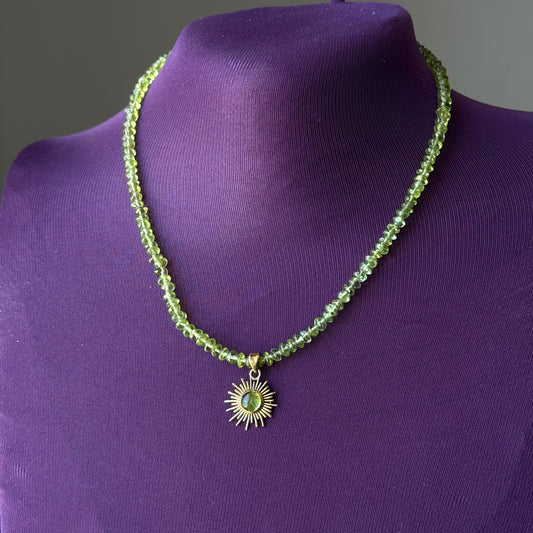 Collana sole in peridoto verde