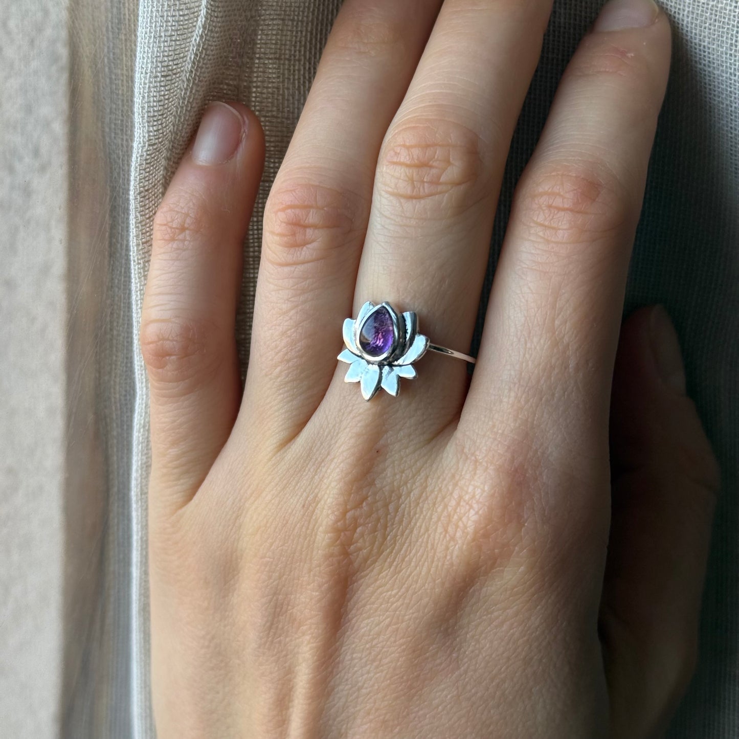 Anello fiore di loto