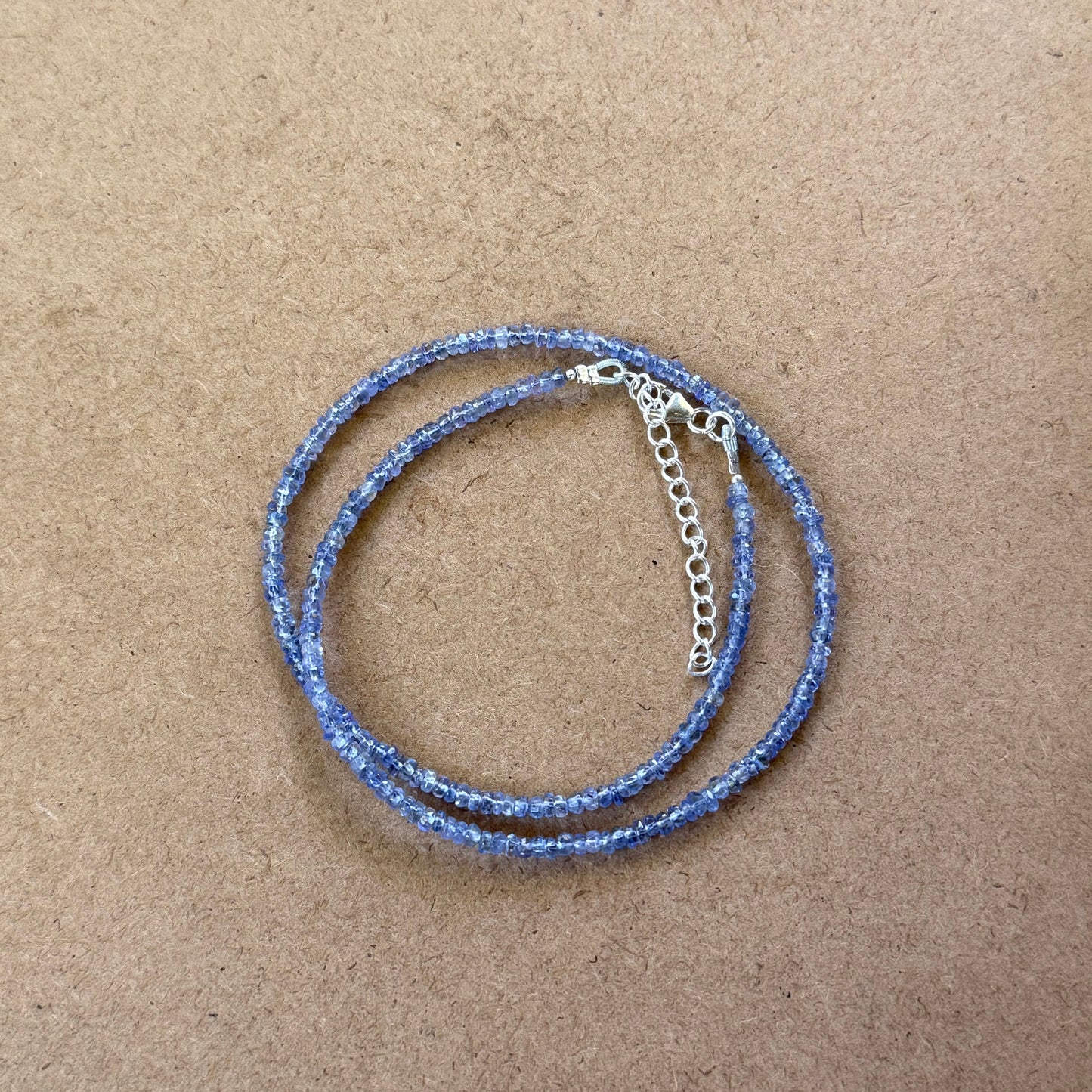 Collanina tanzanite