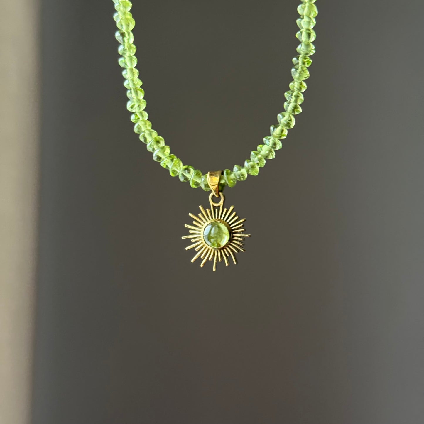 Collana sole in peridoto verde
