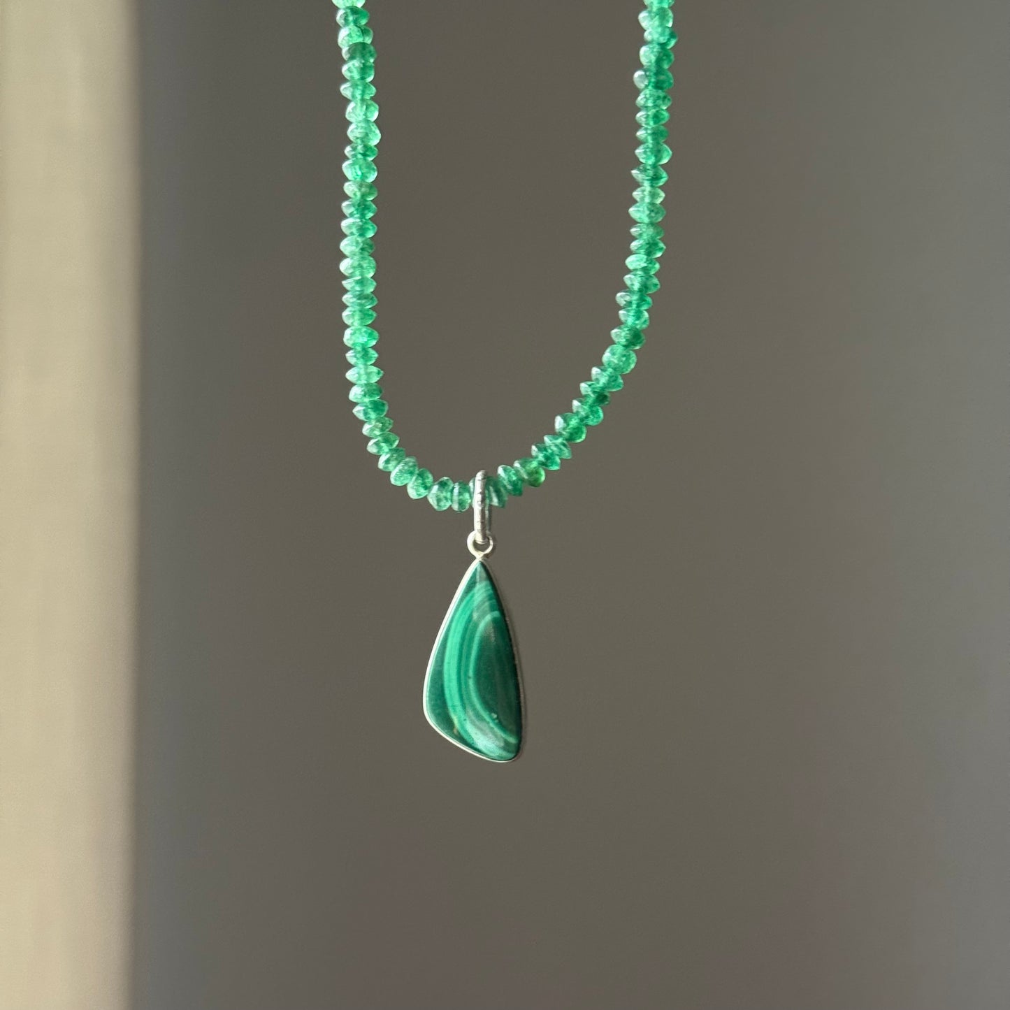 Collana avventurina con ciondolo malachite in argento 925