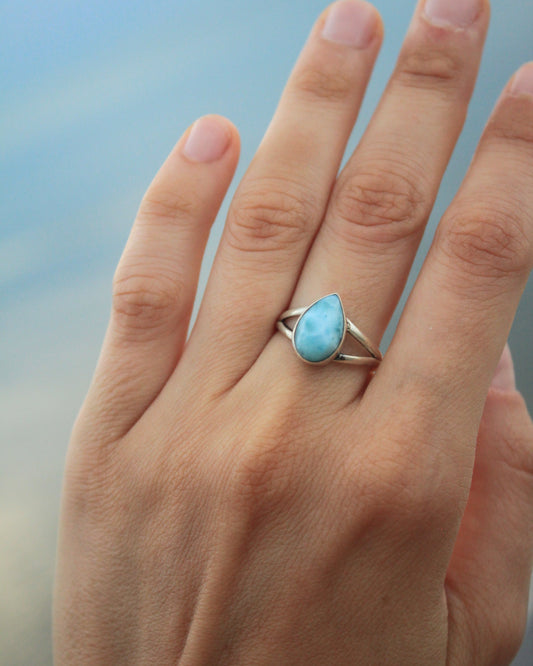 Anello goccia larimar