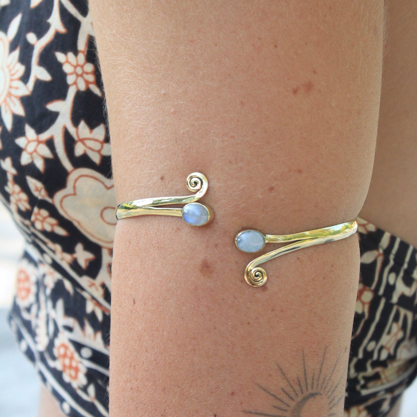 Bracciale da braccio Sakti