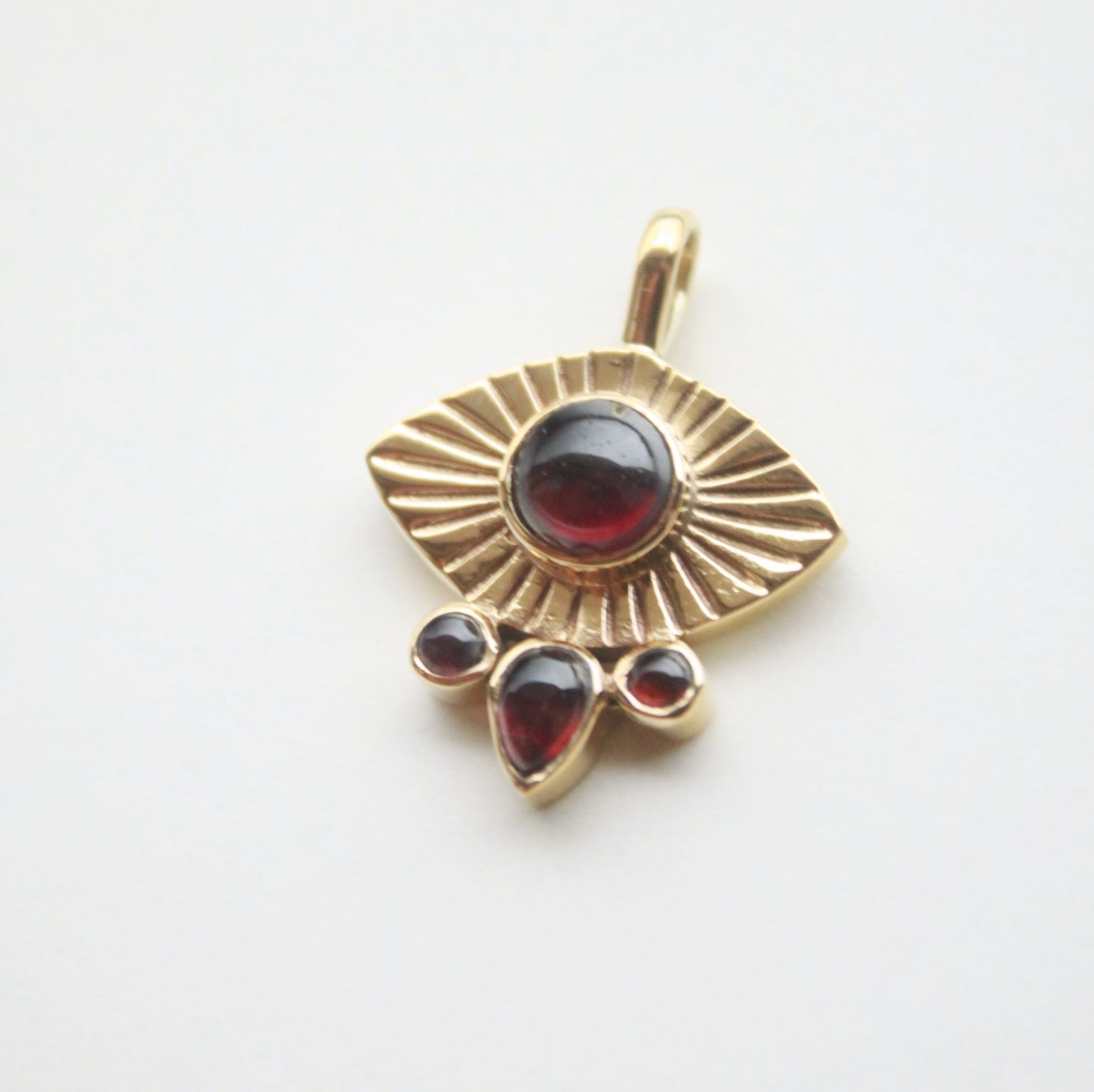 Ciondolo visione interiore