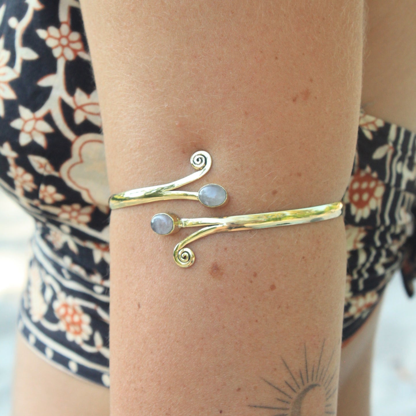 Bracciale da braccio Sakti